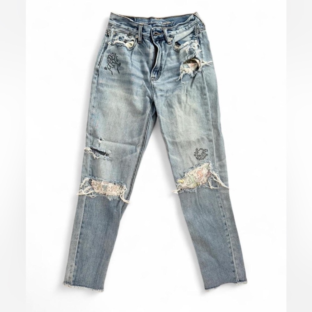 American Eagle Outfitters Light Blue Distressed Boyfriend Jeans